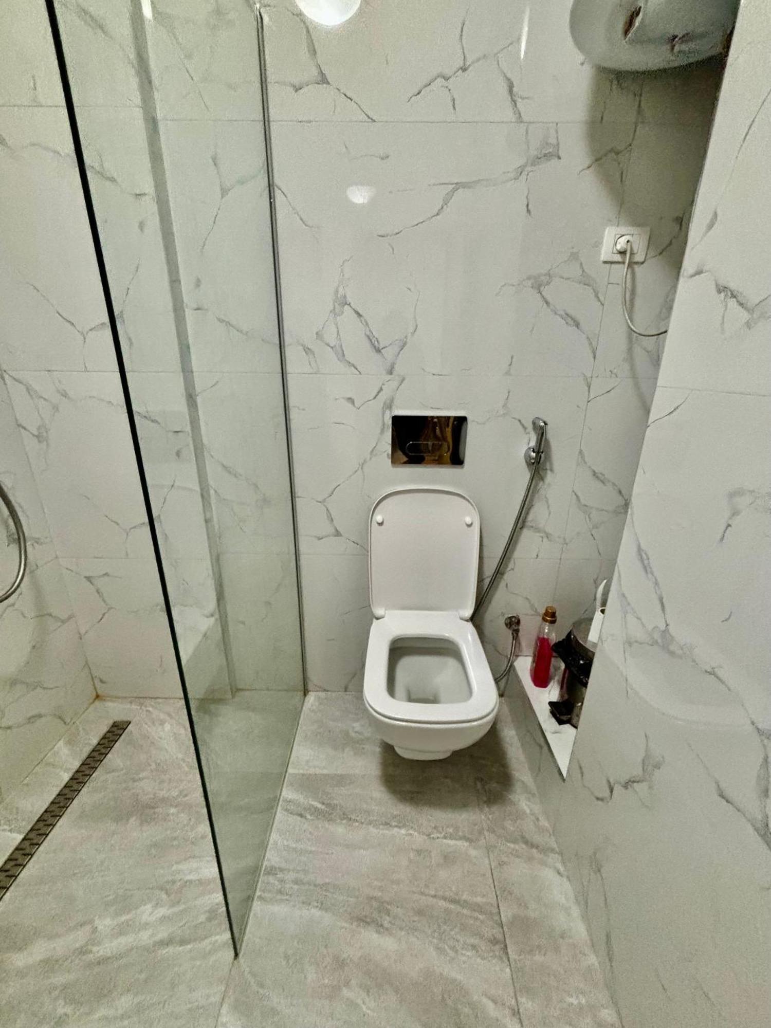 Edi'S Apartament Тирана Екстер'єр фото