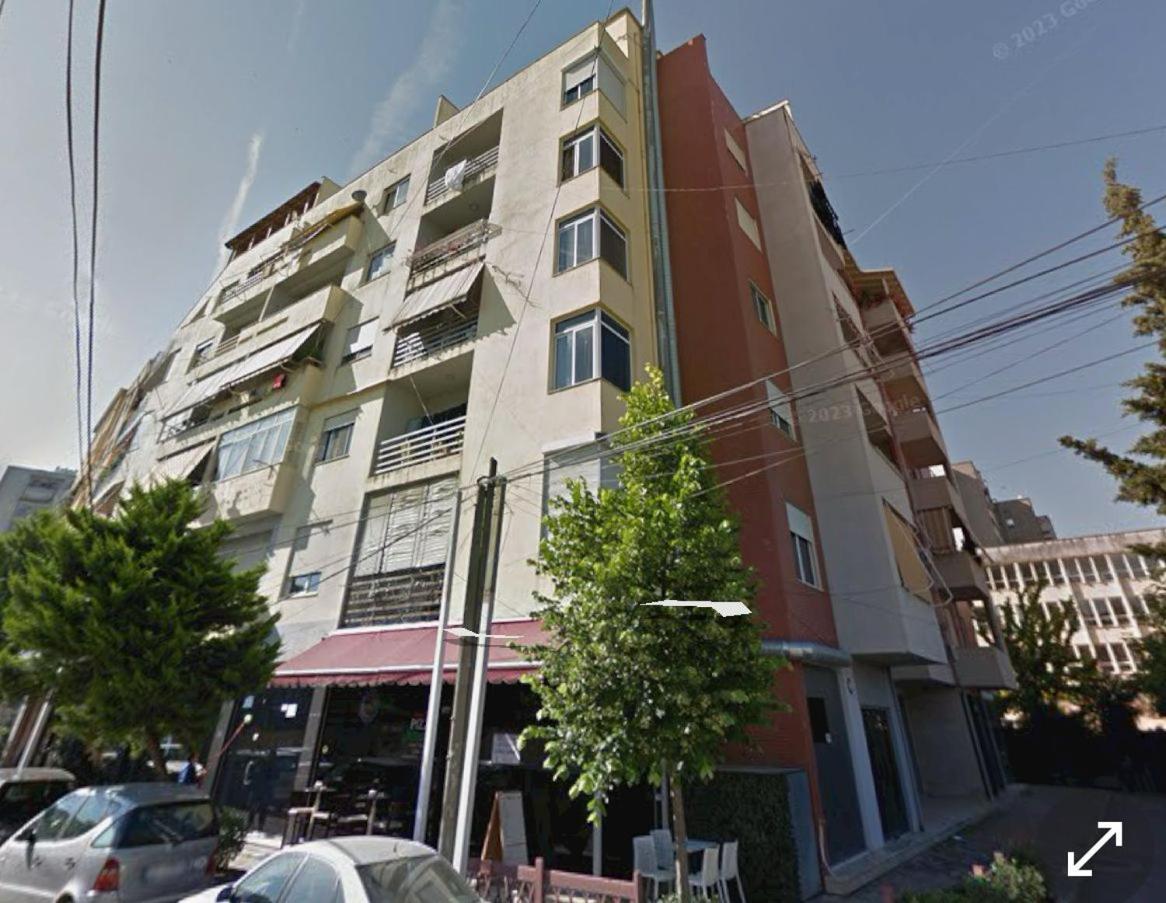 Edi'S Apartament Тирана Екстер'єр фото